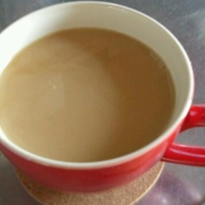 生クリームなしですが、冷房対策に温かめの紅茶でリラックスできました♪